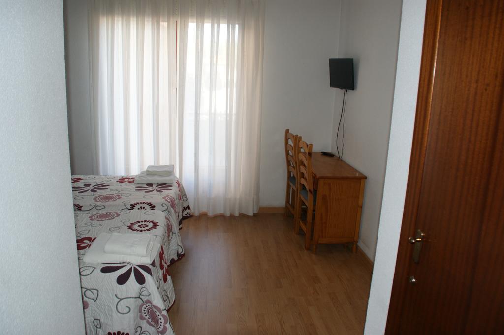 Hostal La Tablada Navaleno Buitenkant foto